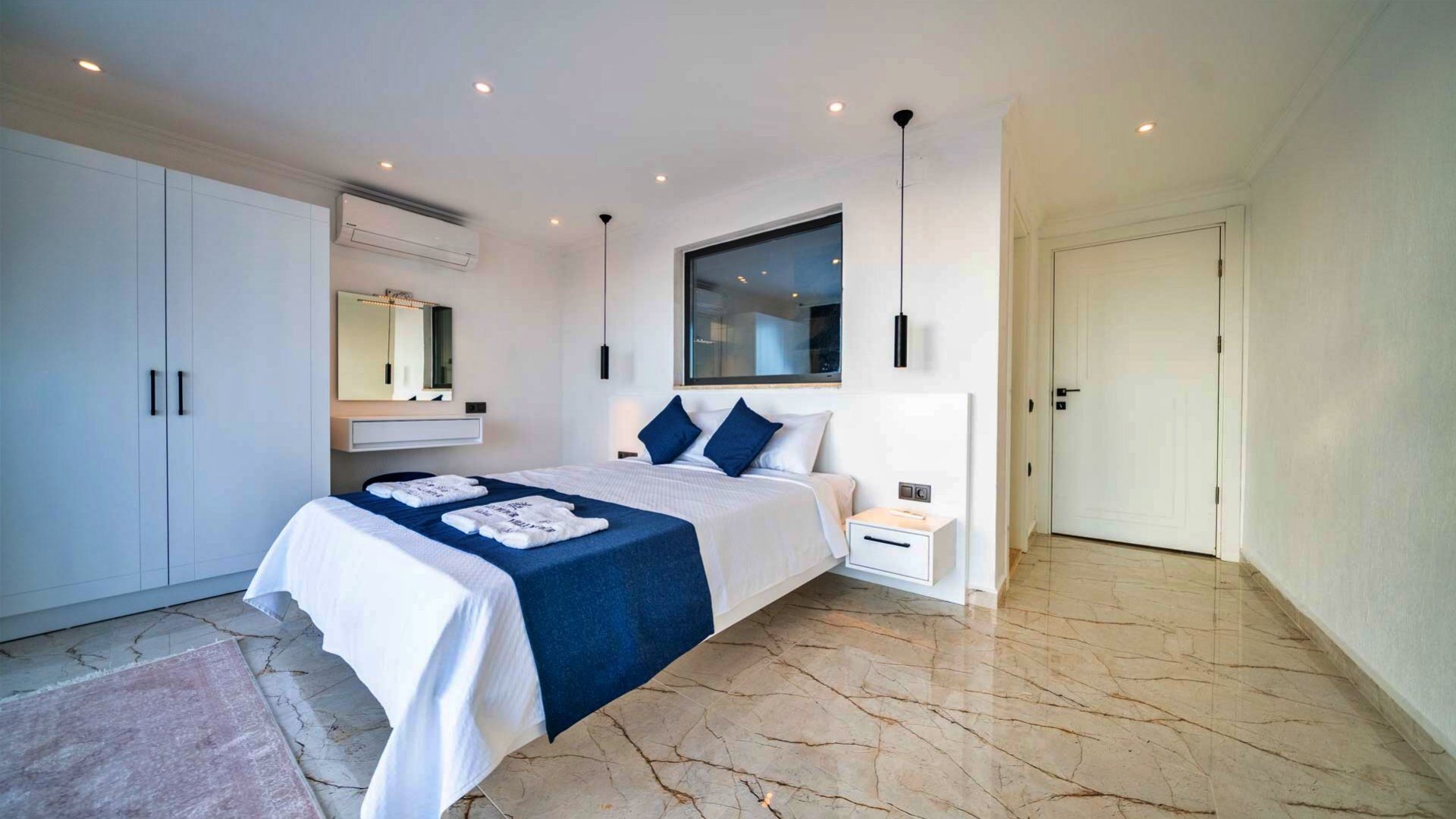 VBK61122 Villa Booking