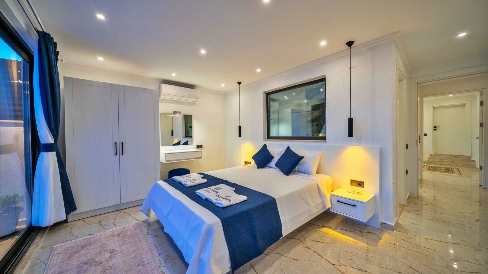 VBK61122 Villa Booking