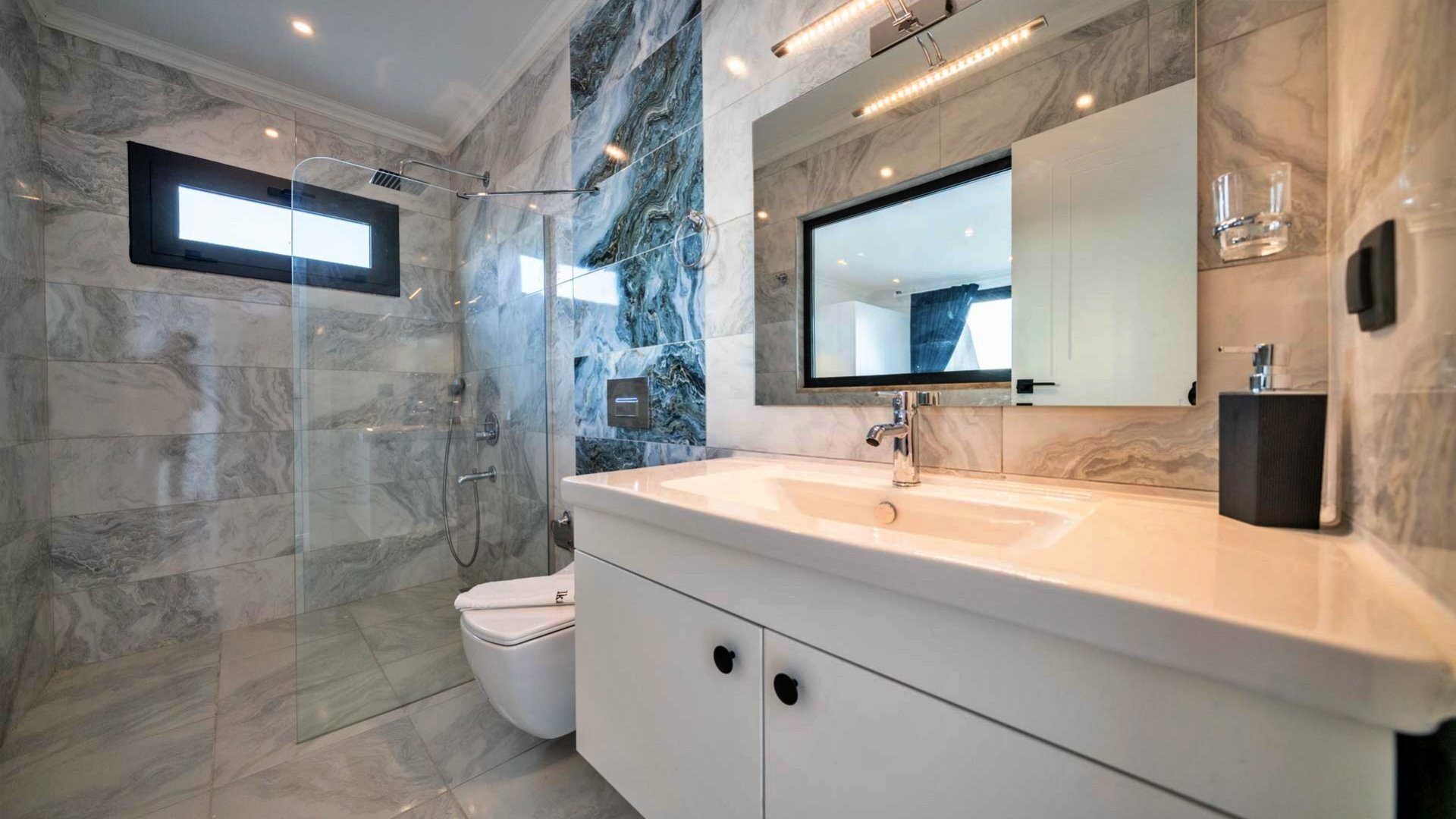 VBK61122 Villa Booking