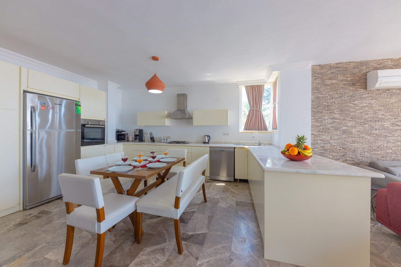 VBK50176 Villa Booking