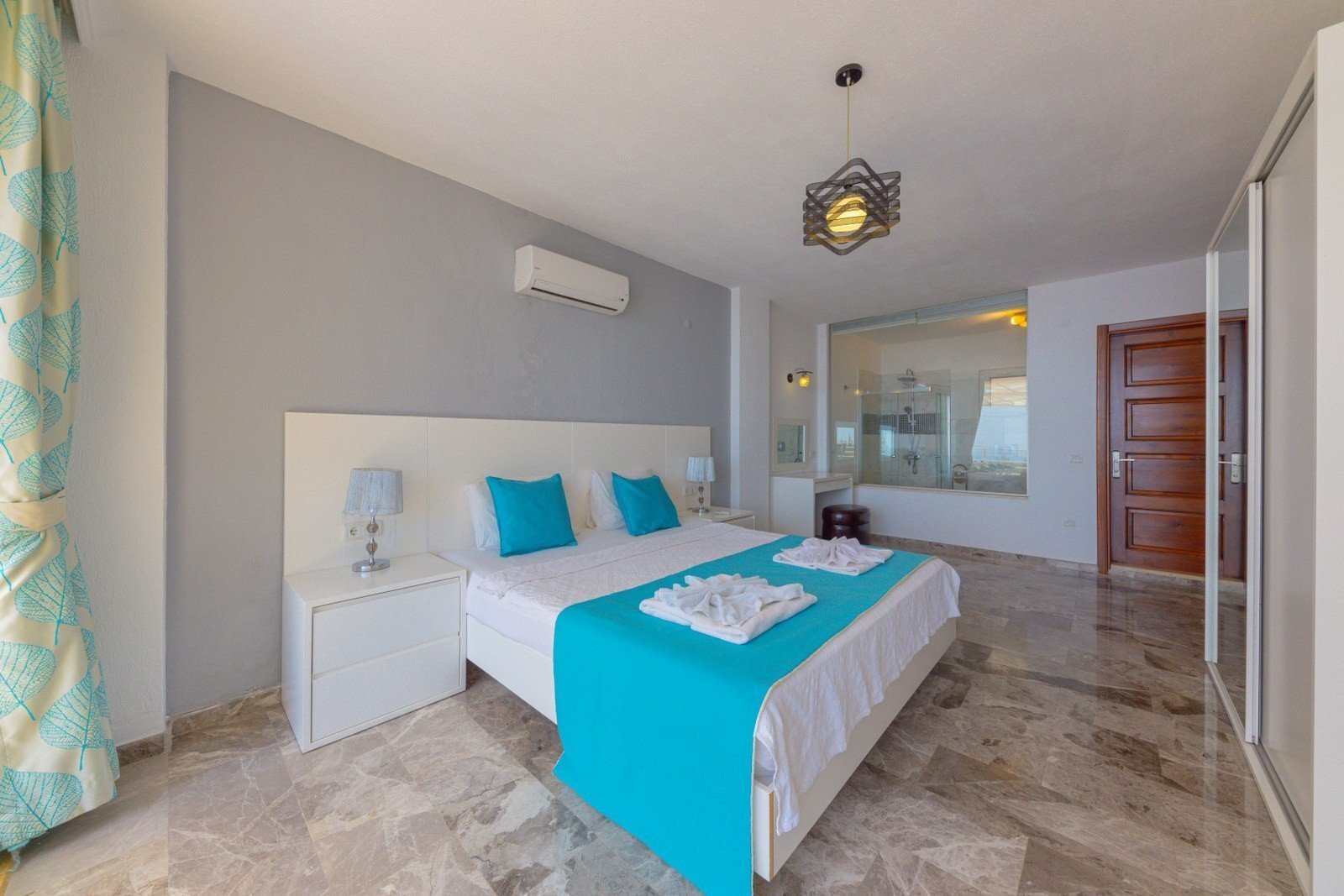 VBK50176 Villa Booking