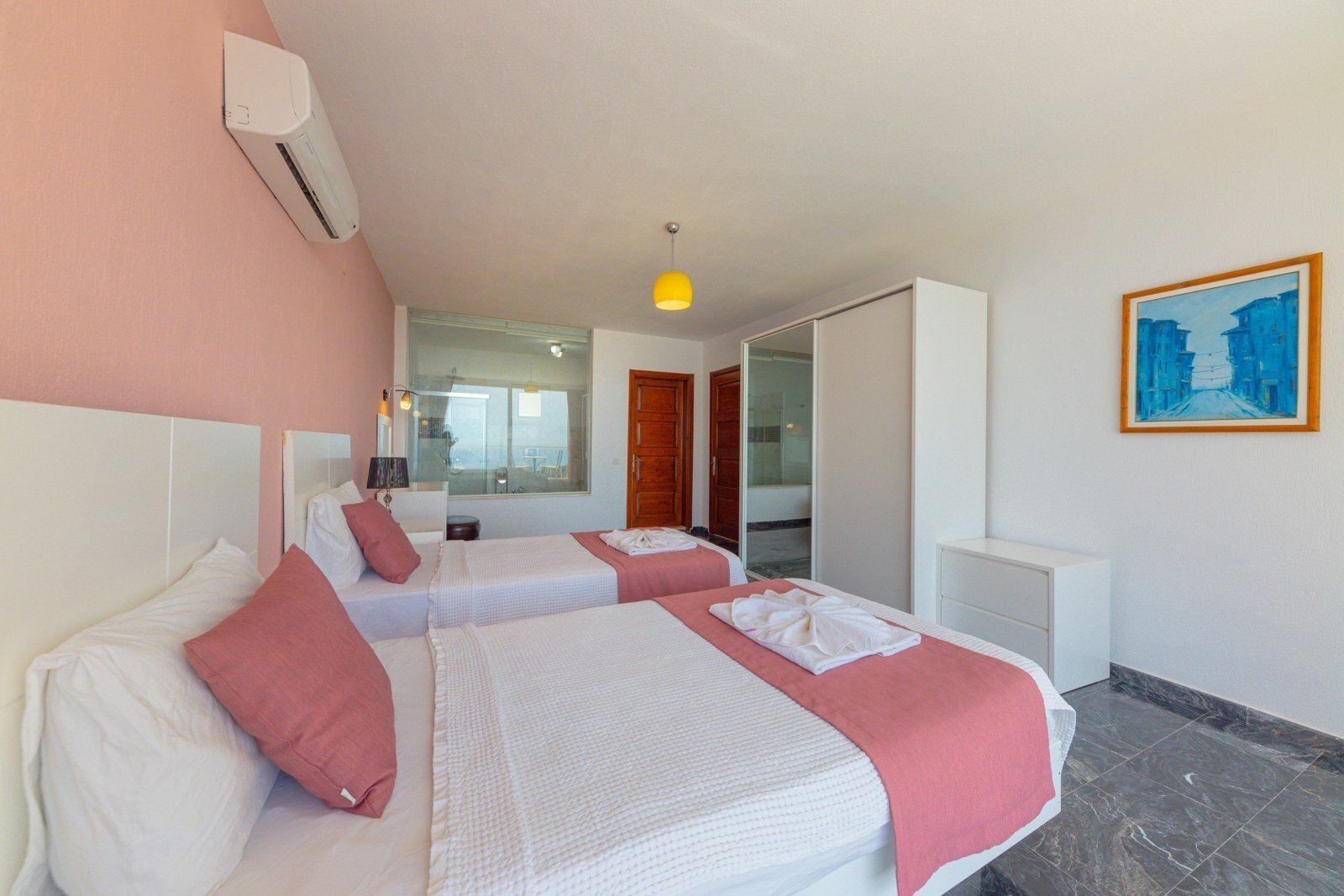 VBK50176 Villa Booking