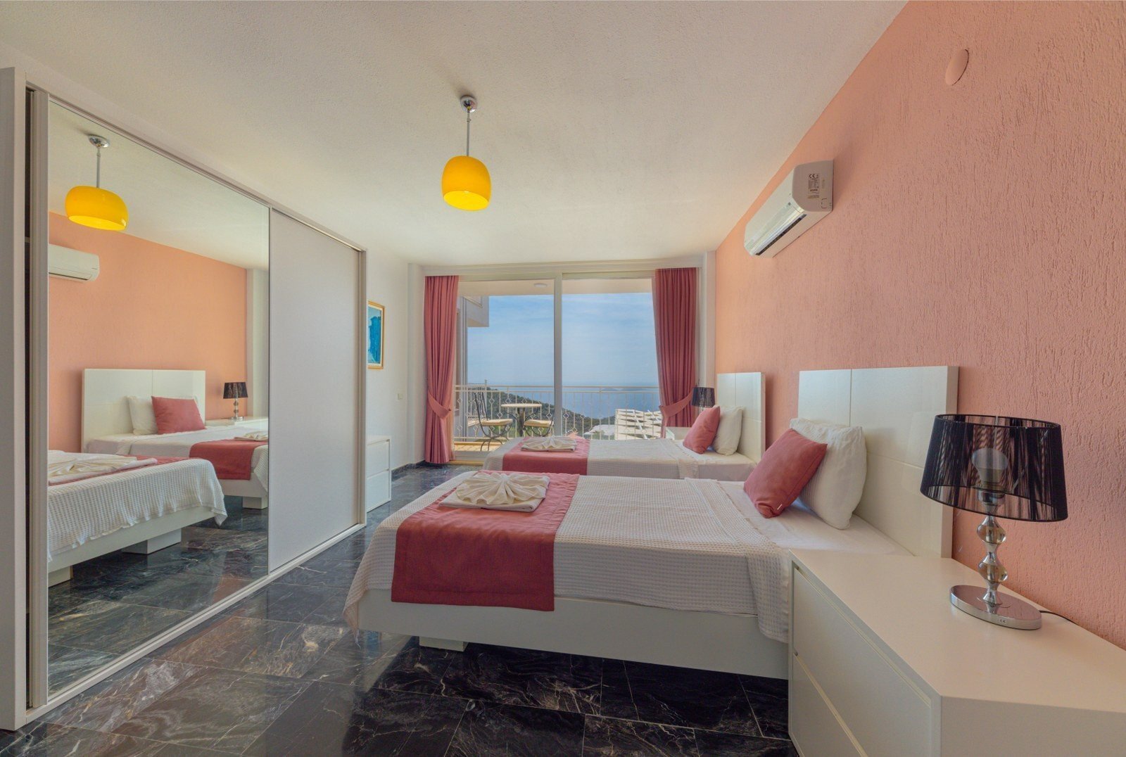 VBK50176 Villa Booking