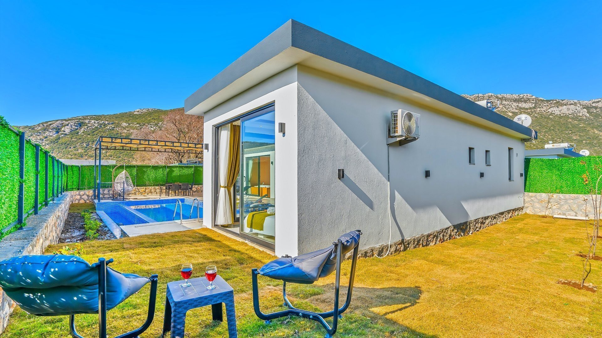 VBK53084 Villa Booking