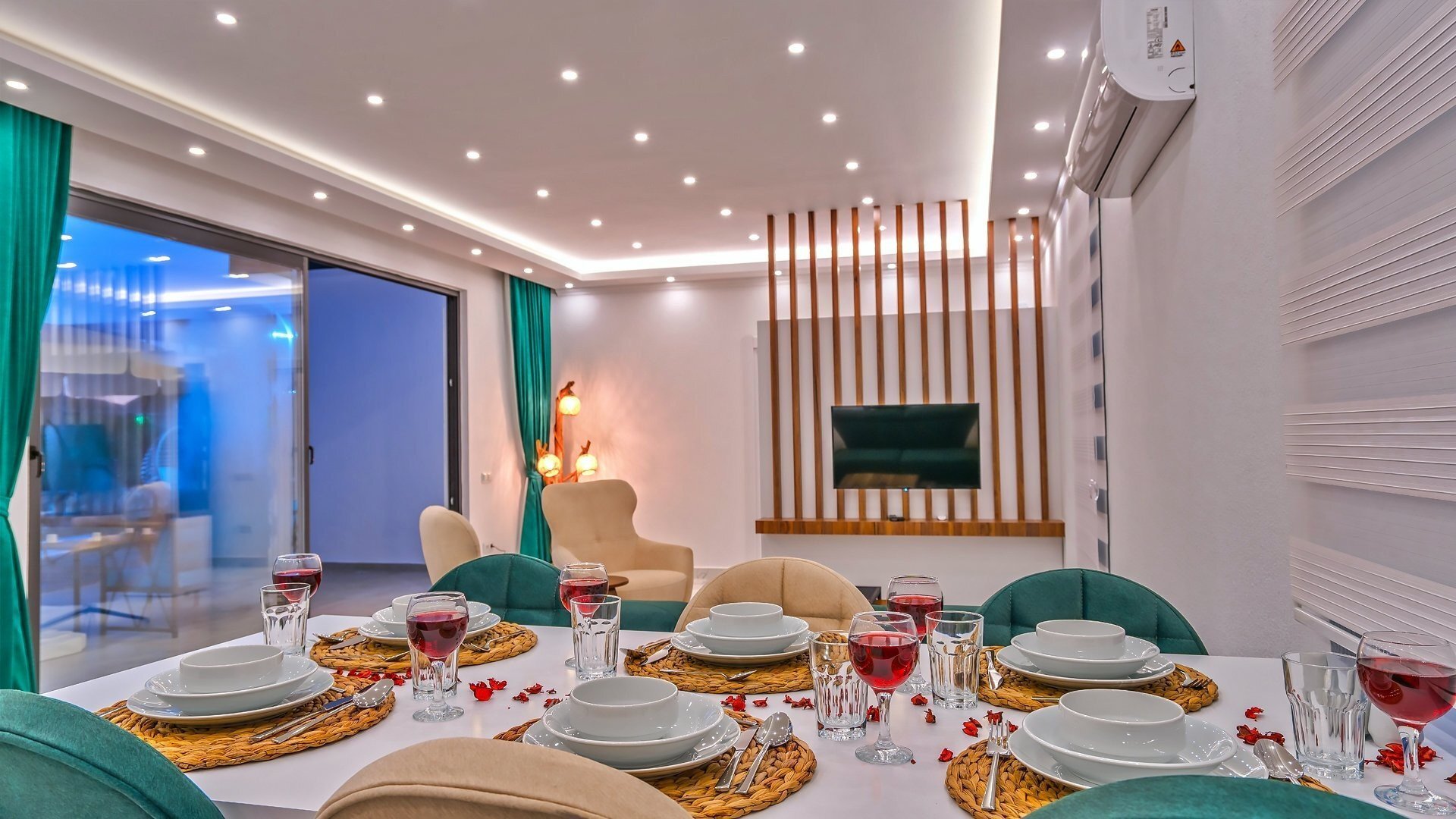 VBK53084 Villa Booking