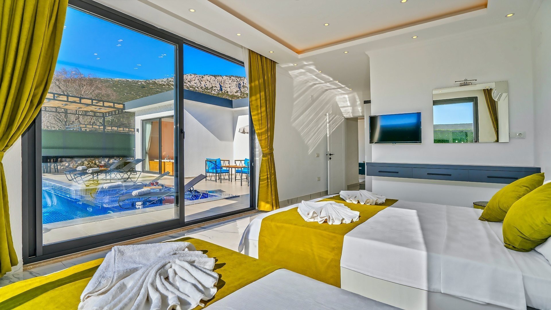 VBK53084 Villa Booking