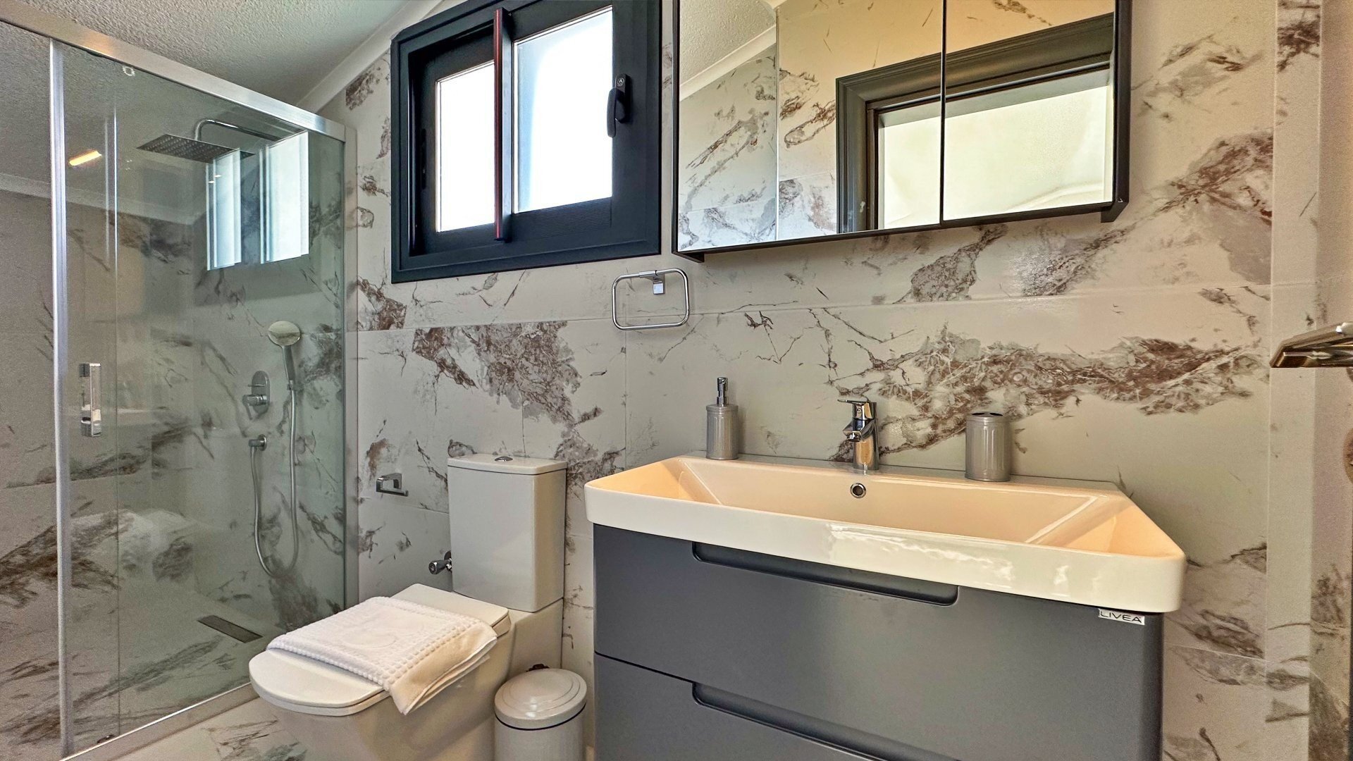 VBK60111 Villa Booking