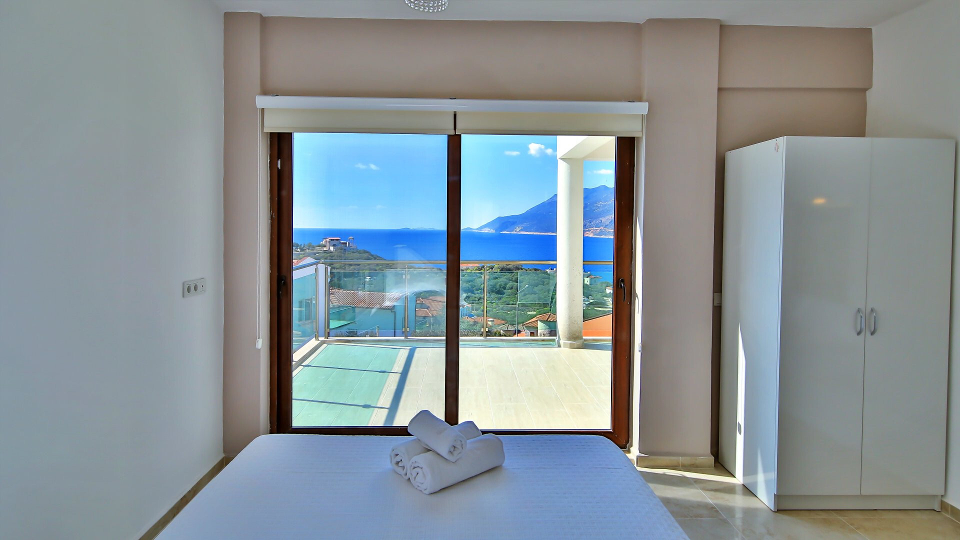 VBK44423 Villa Booking