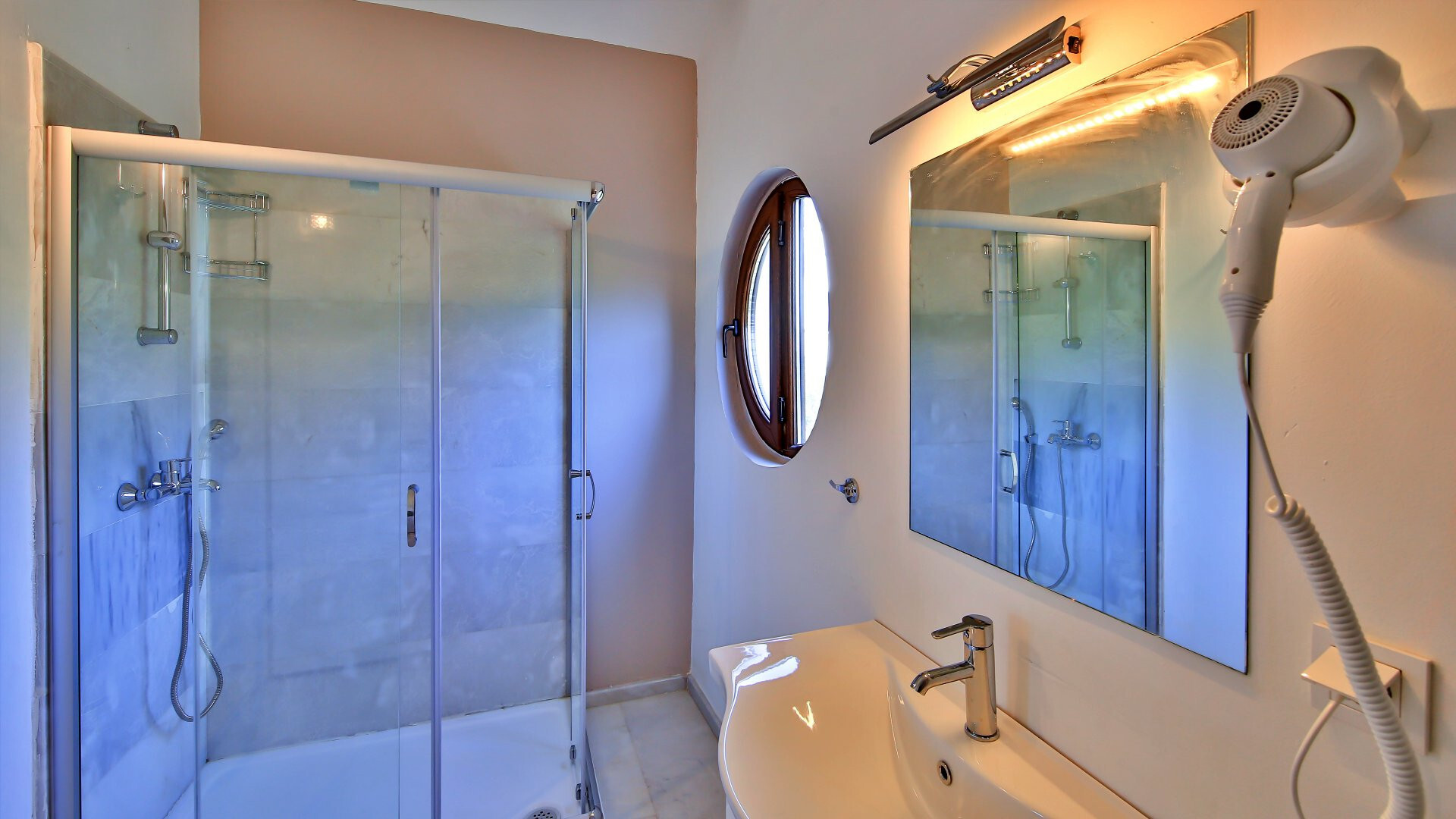 VBK44423 Villa Booking