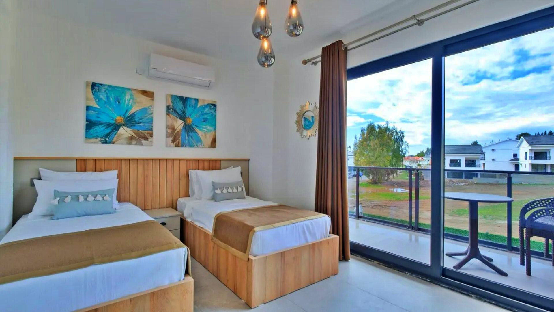 VBK25676 Villa Booking