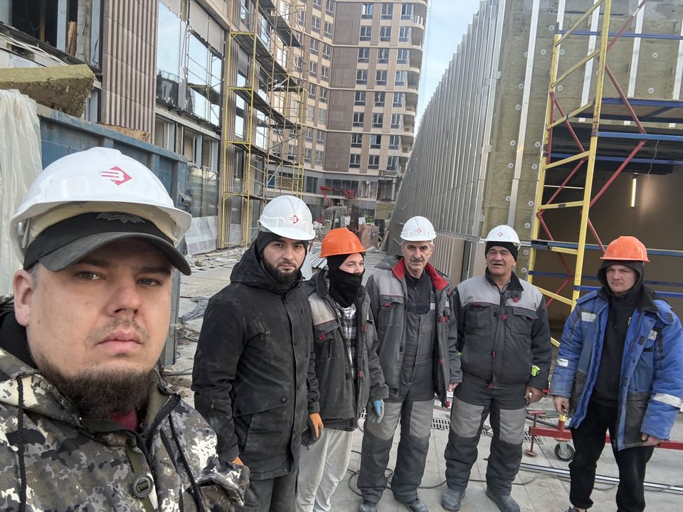 Бригада монтажники