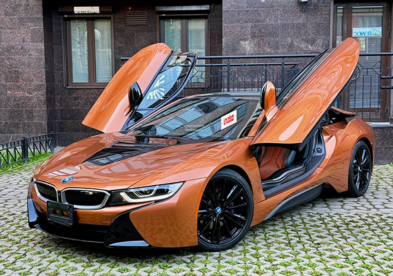 BMW i8