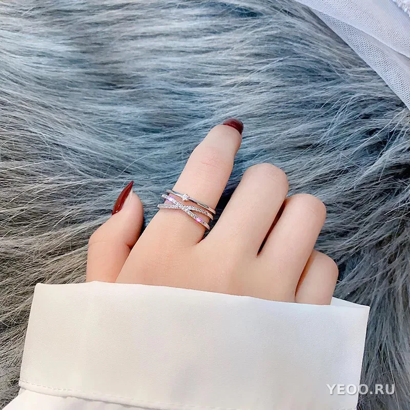 Кольцо женское с золочением 18K и фианитами 5A, разомкнутое, с регулируемым размером