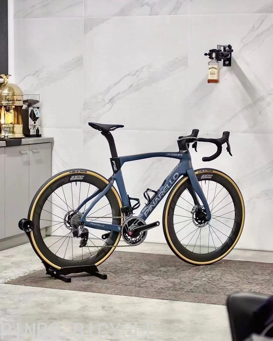 Профессиональный карбоновый шоссейный велосипед Pinarello F12