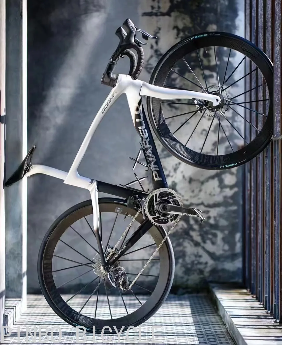 Профессиональный карбоновый шоссейный велосипед Pinarello F12
