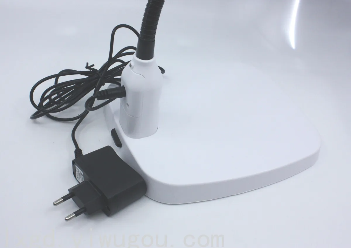 Настольная лупа с LED-подсветкой на гибкой ножке, 21 светодиод