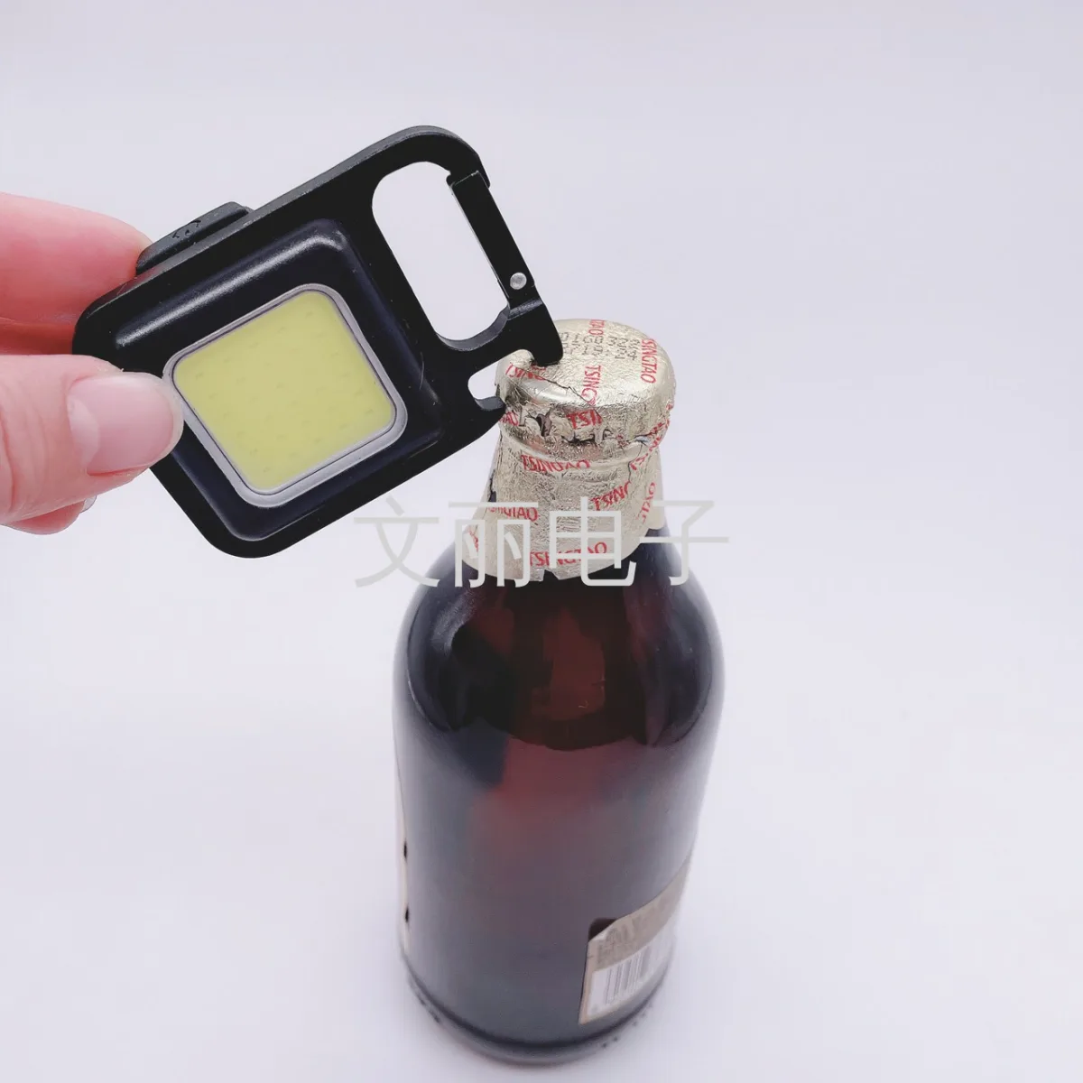 Многофункциональный брелок-фонарь с USB-зарядкой, портативный