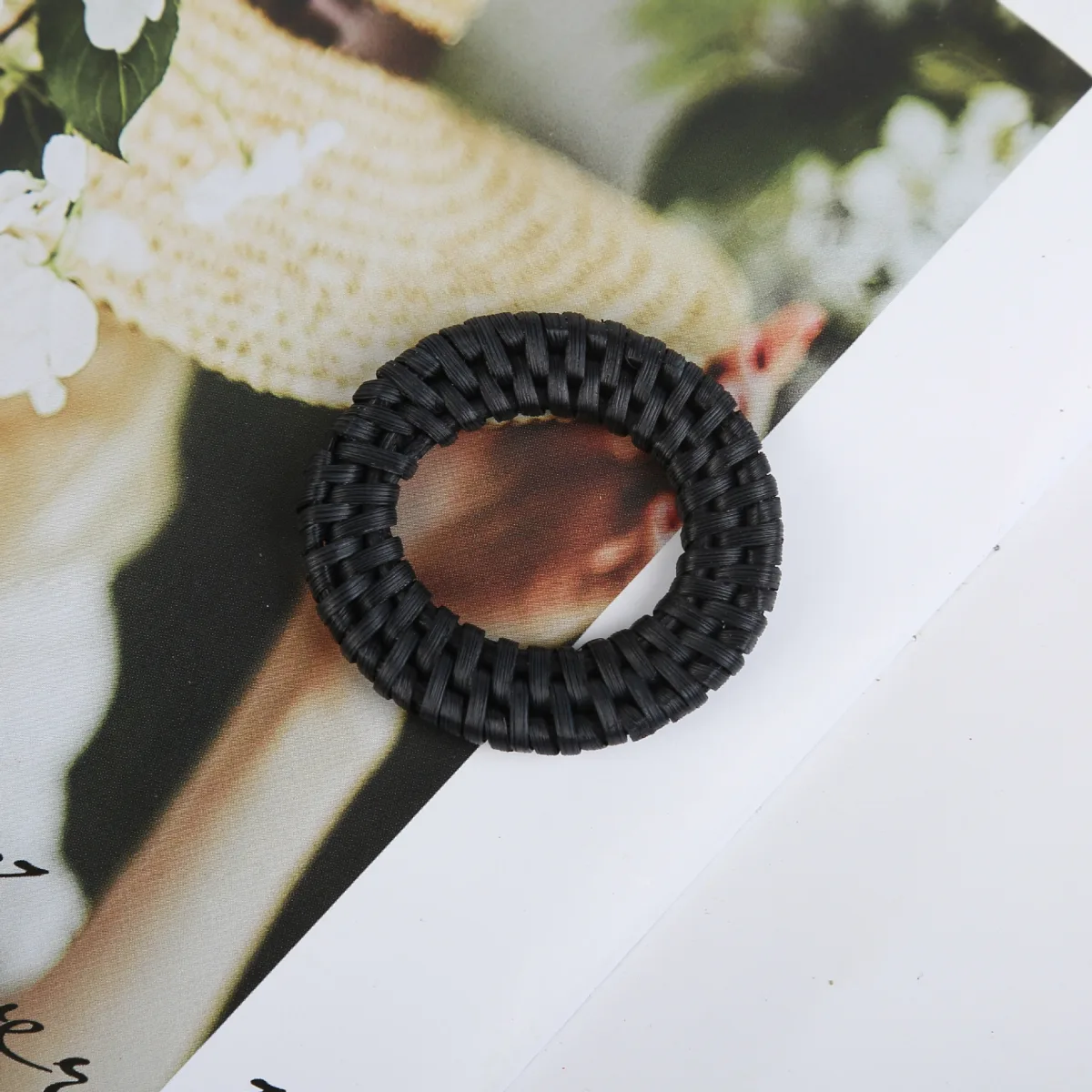 Серьги-подвески женские ручного плетения из ротанга, круглые, 3,5 см