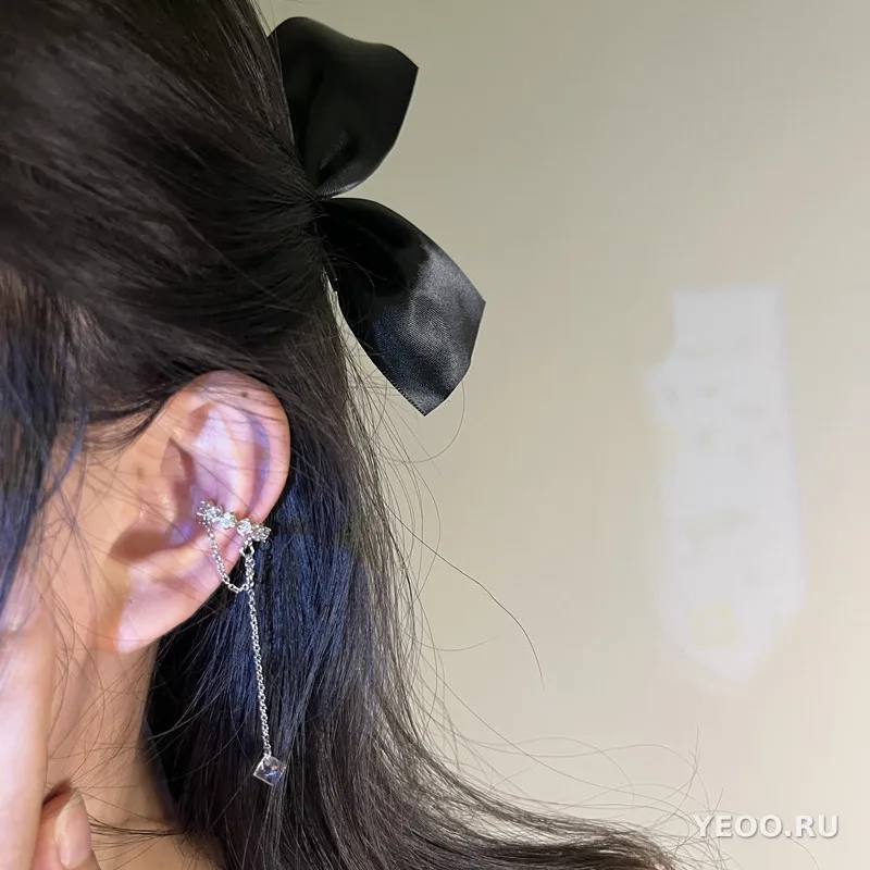 Серьги-клипсы длинные с кисточками и цирконием, металлические