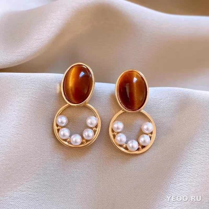 Серьги-гвоздики из металла в стиле ретро, цвет кофе с молоком и темный леопардовый узор