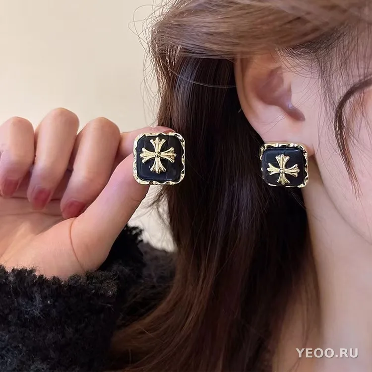 Сережки-подвески цветочные с кисточками на серебряной основе