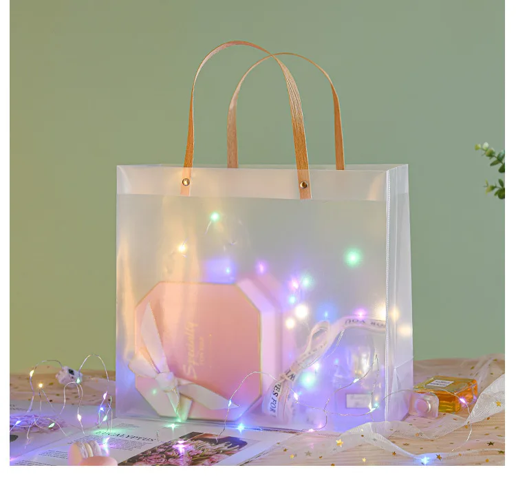 Прозрачный матовый ПП-пакет с ручками для подарков и мелочей