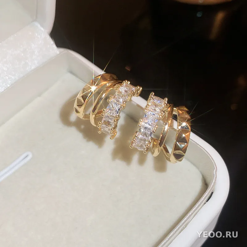Серьги-гвоздики с барокко-жемчугом и цветочным узором, серебряные иглы