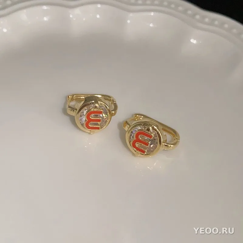Серьги-гвоздики с барокко-жемчугом и цветочным узором, серебряные иглы