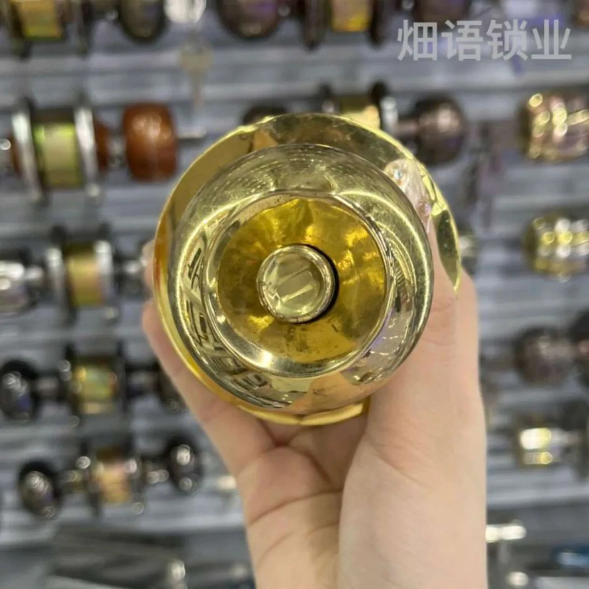 Шаровой дверной замок для межкомнатных дверей, серия 587