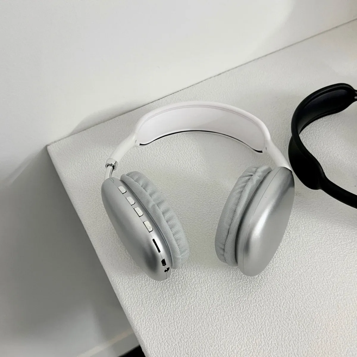 Накладные Bluetooth-наушники P9, беспроводные, для спорта и игр