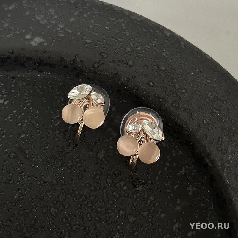 Серьги-клипсы в гонконгском стиле с жемчугом и цветочным бантом