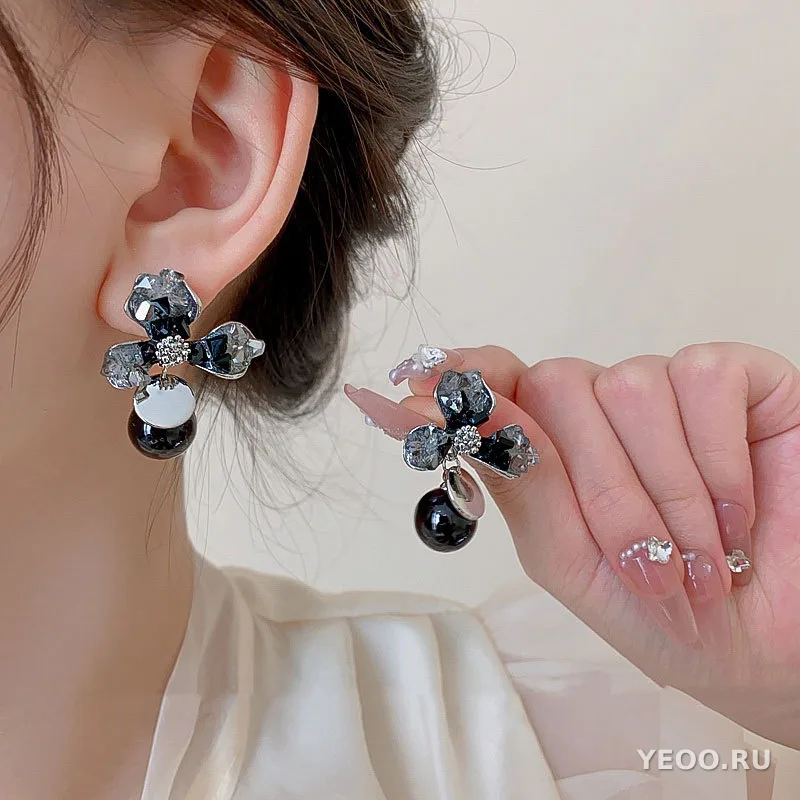 Длинные серьги-кисточки с бабочкой и чёрным сердцем, асимметричные