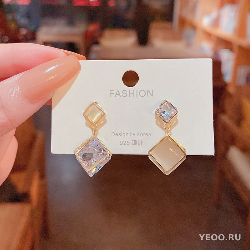 Серьги-гвоздики из серебра 925 пробы с цирконием и жемчугом, бабочка