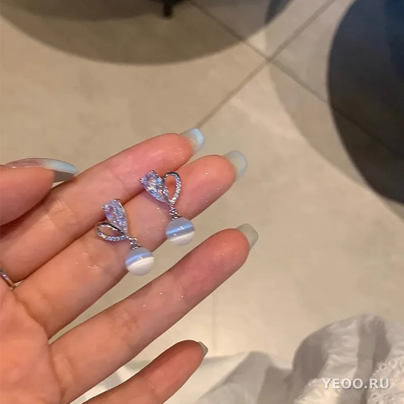Серьги-гвоздики из серебра 925 пробы с цирконием и жемчугом, бабочка
