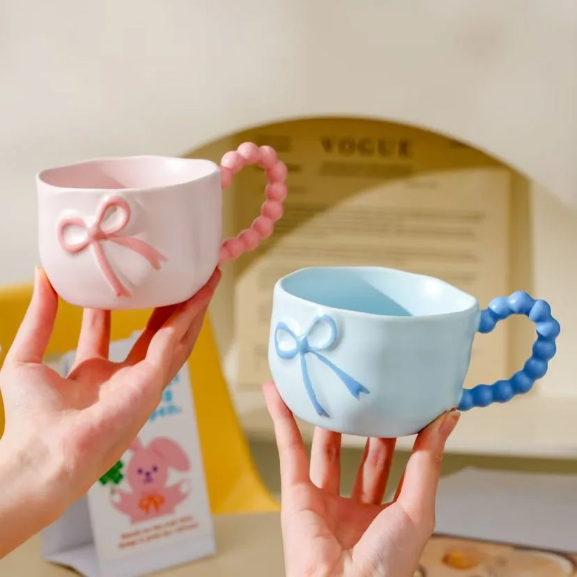 Керамическая кружка с объёмным розовым бантом, ручная работа