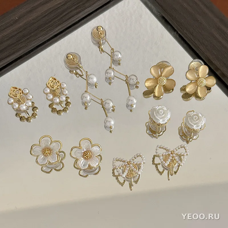Серьги-клипсы в гонконгском стиле с жемчугом и цветочным бантом