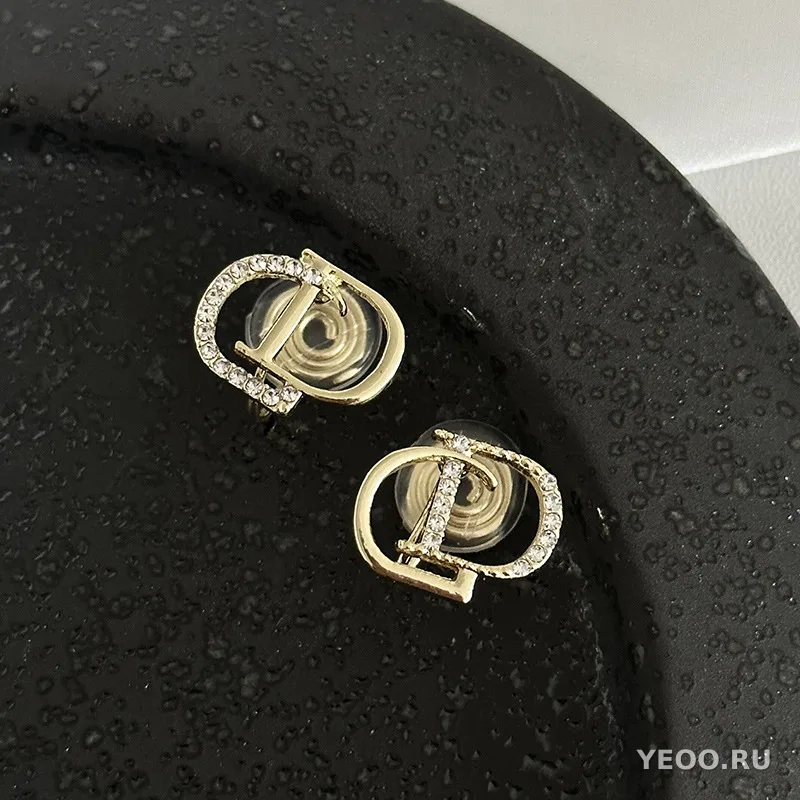 Серьги-клипсы в гонконгском стиле с жемчугом и цветочным бантом