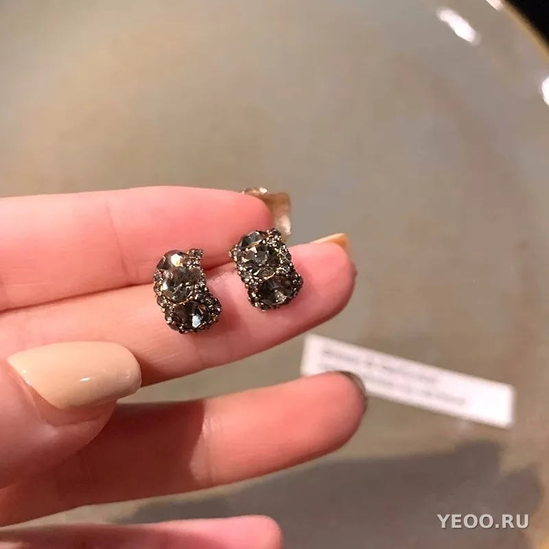 Серьги-подвески с жемчугом и цирконием на серебряной основе 925 пробы