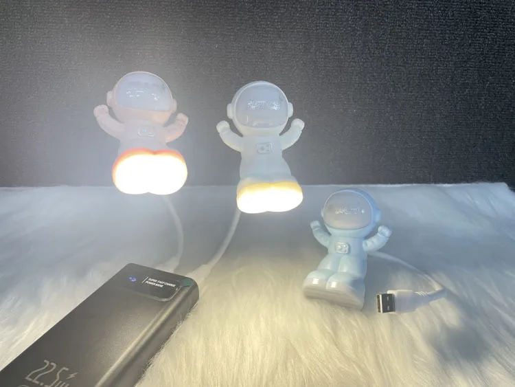 Светодиодный ночник в виде космонавта с USB-питанием для детской кровати