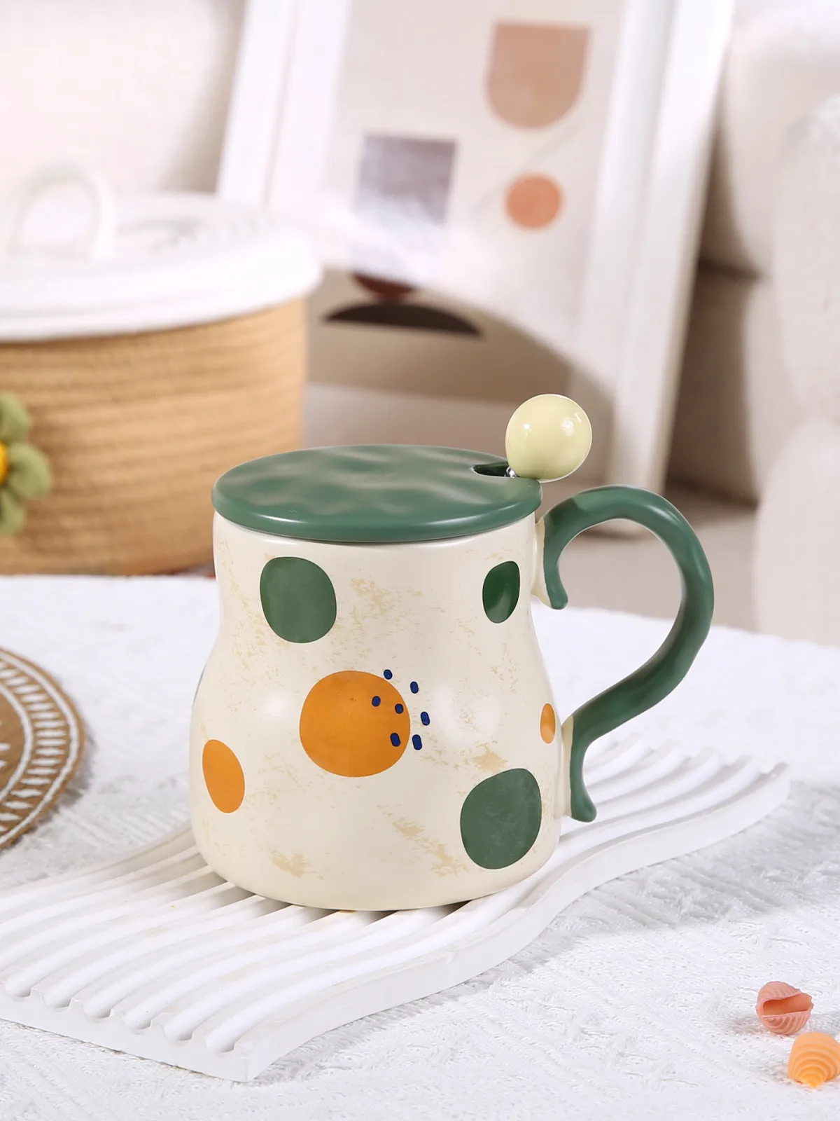 Кружка керамическая с крышкой и ложкой, для чая и кофе, 1 шт.