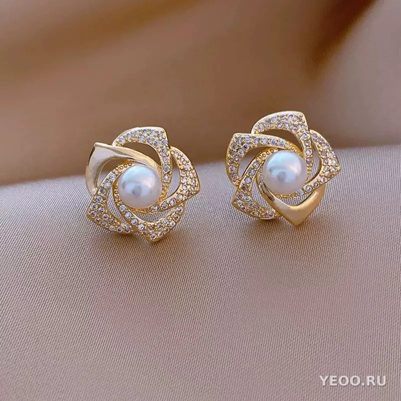 Серьги-клипсы с кружевным цветочным узором, жемчужинами и фианитами в стиле люкс