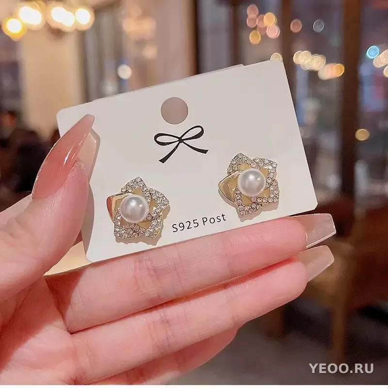 Серьги-клипсы с кружевным цветочным узором, жемчужинами и фианитами в стиле люкс