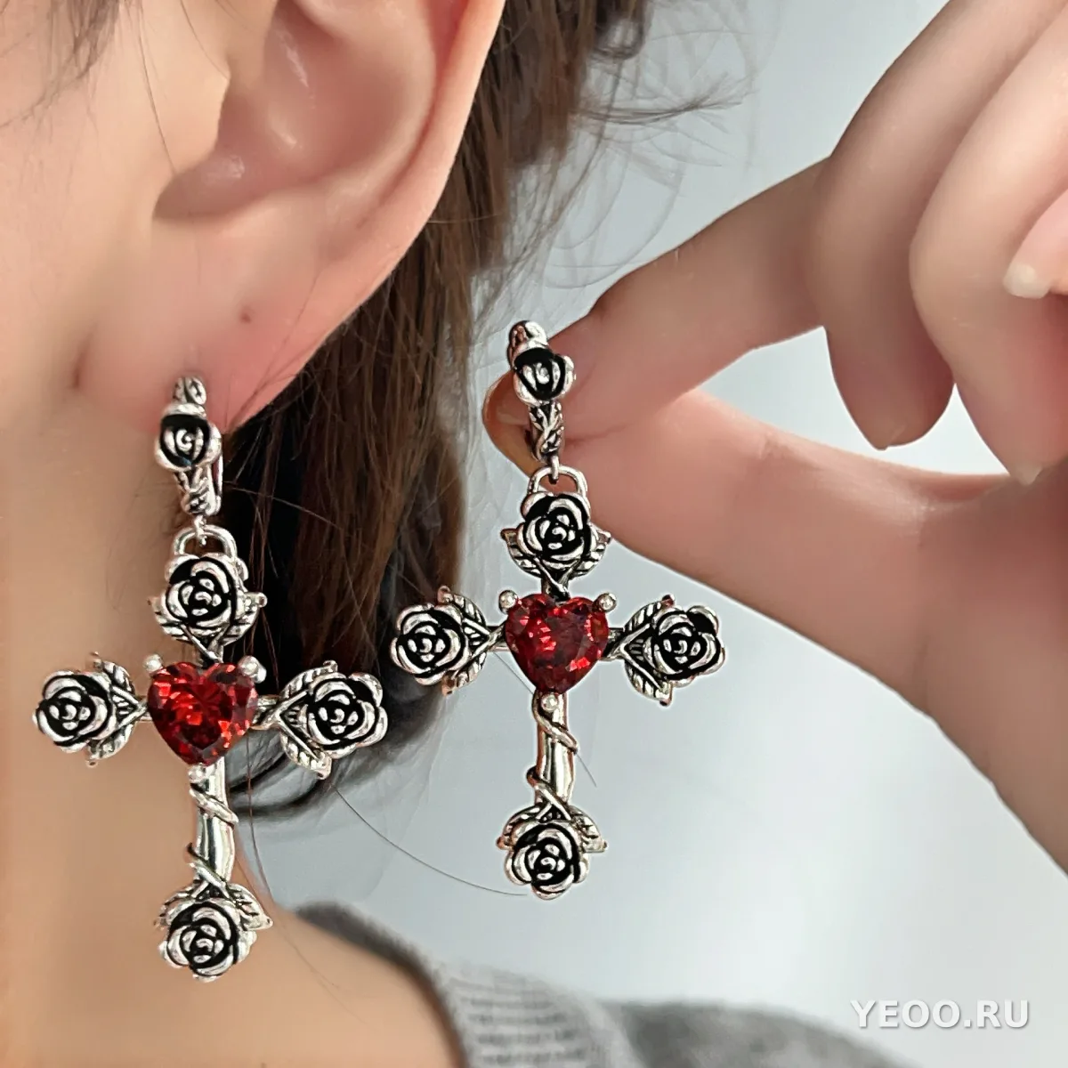 Серьги-зажимы с розой и крестом, на 925-пробной серебряной основе