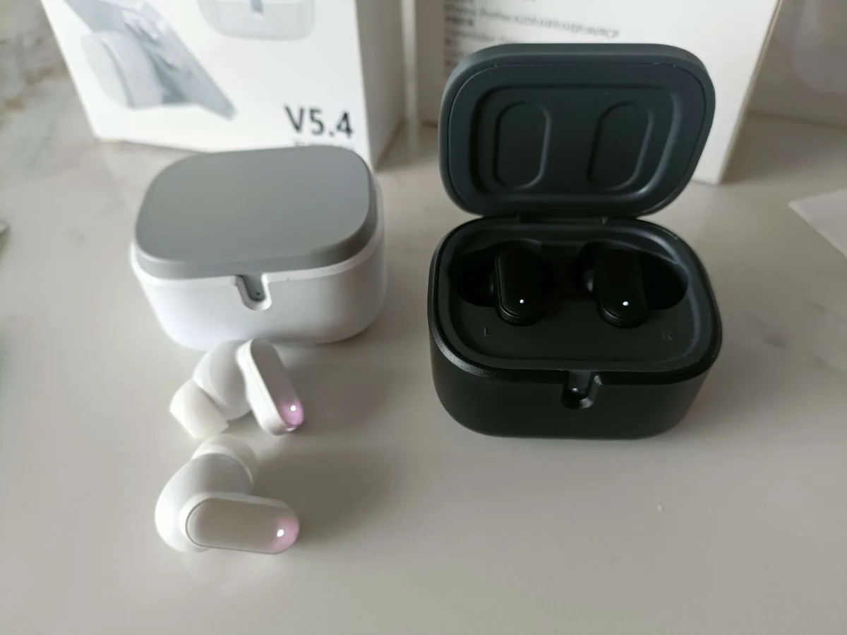 Bluetooth-наушники S35 со встроенной подставкой для телефона