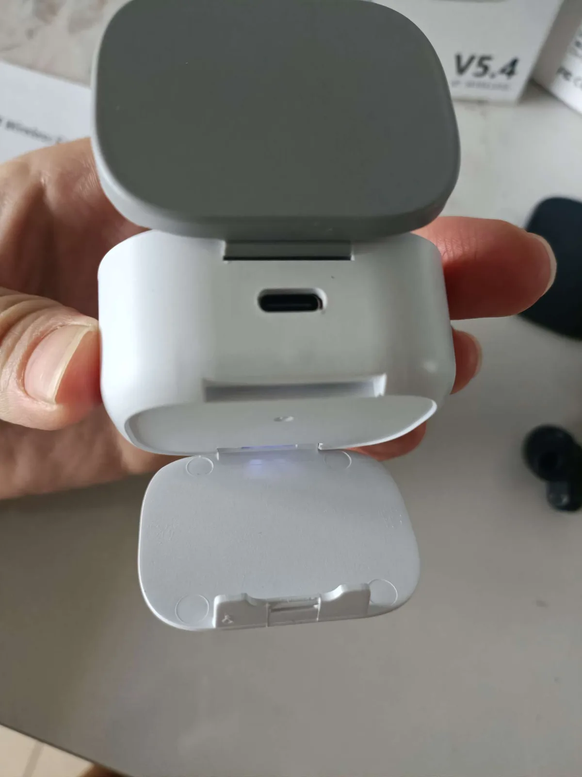 Bluetooth-наушники S35 со встроенной подставкой для телефона