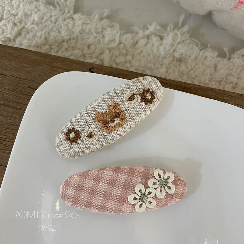 Детская заколка из ткани с вышивкой и бантом, розовая