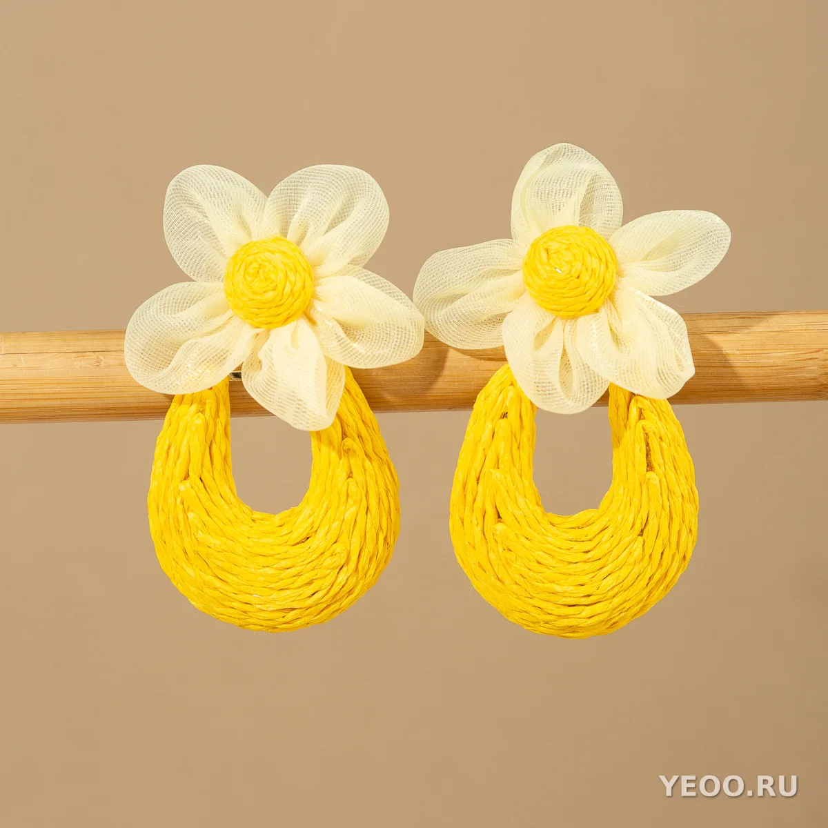 Серьги-подвески из рафии с сетчатыми цветочными элементами и плетёным кружевом в стиле каникел