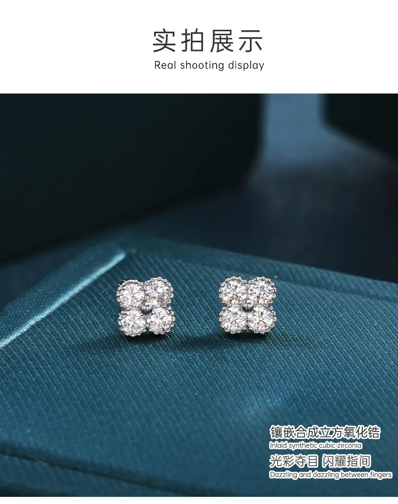 Серьги-гвоздики из серебра 925 пробы с цирконием в форме клевера