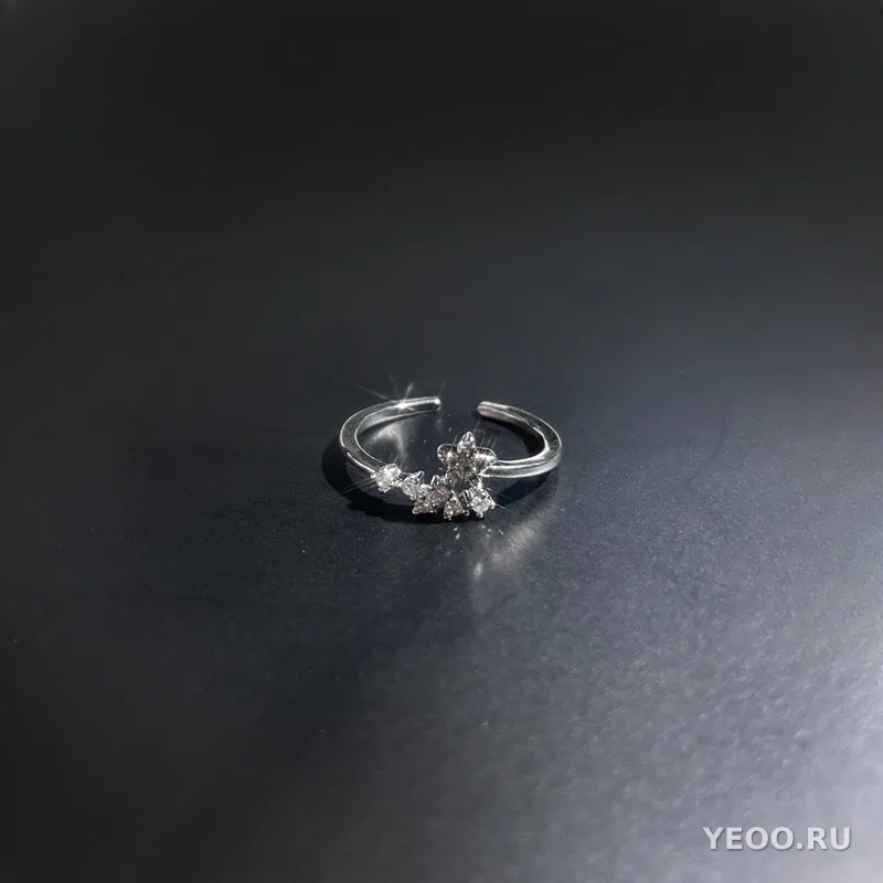 Кольцо женское разомкнутое со звёздами и сплошной инкрустацией, для указательного пальца