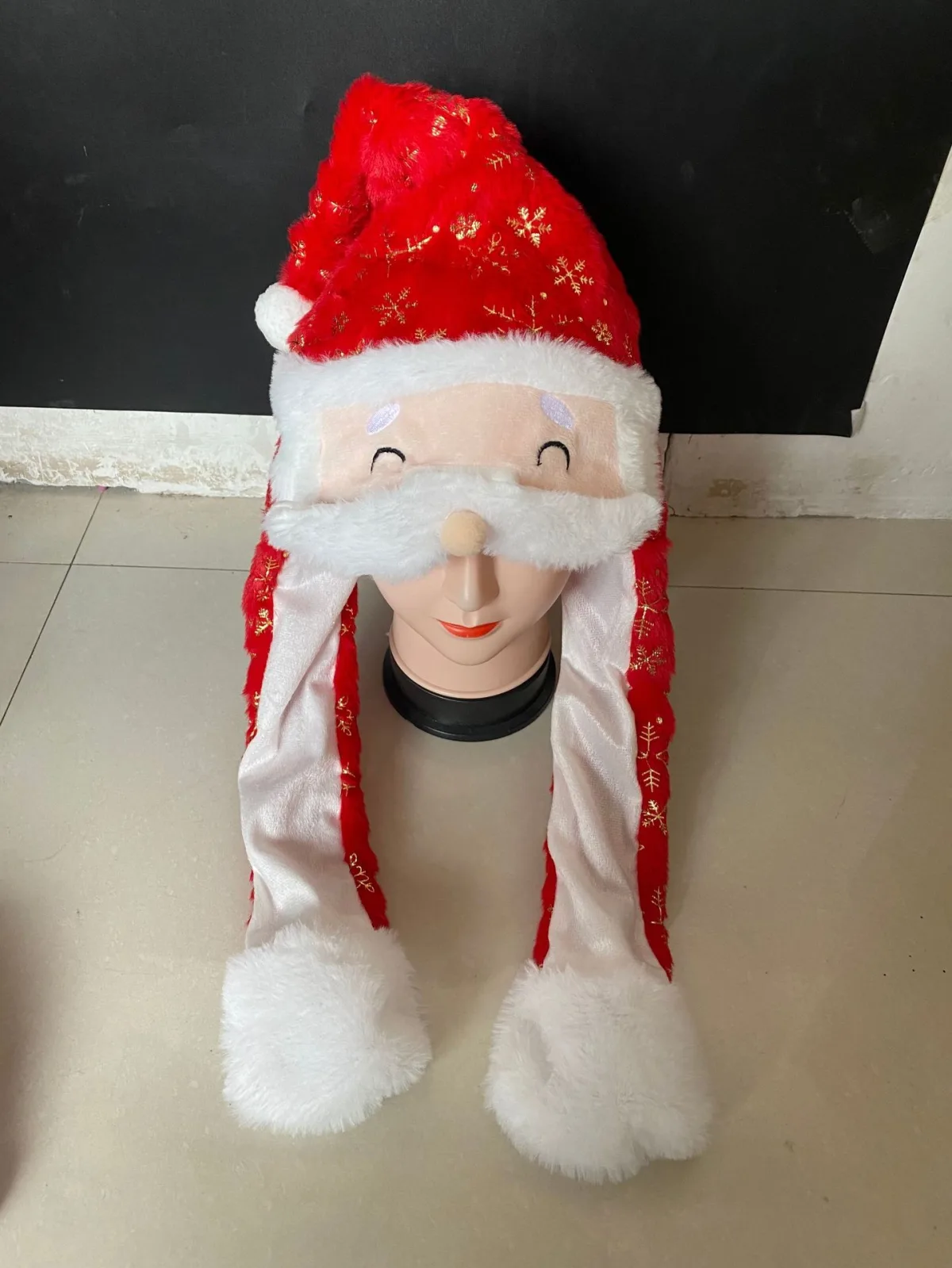 Шапка новогодняя с подвижными ушами, светящаяся, из нетканого материала